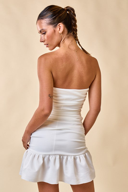 STRAPLESS SCUBA RUCHED DRESS IN WHITE