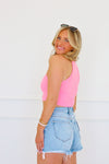 RIBBED CROPPED TANK IN PINK
